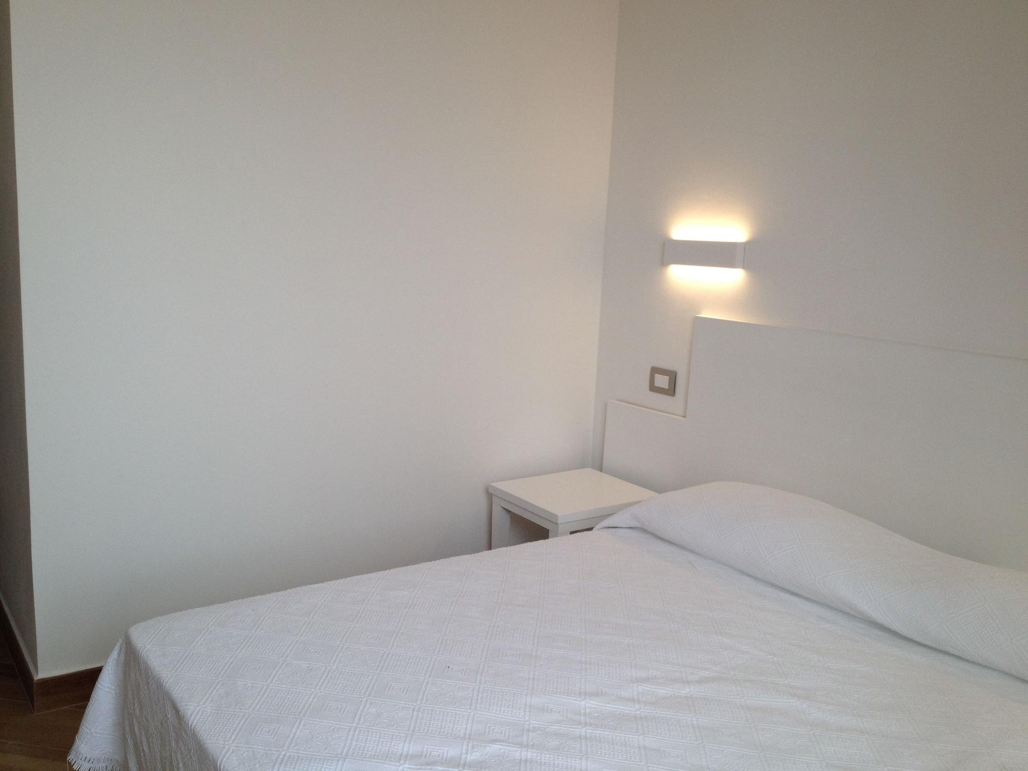 Hotel Il Pirata Cinisi Buitenkant foto