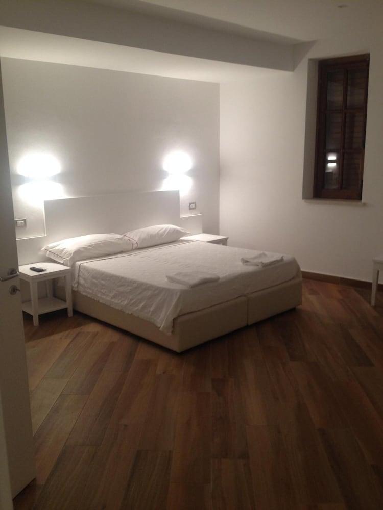 Hotel Il Pirata Cinisi Buitenkant foto