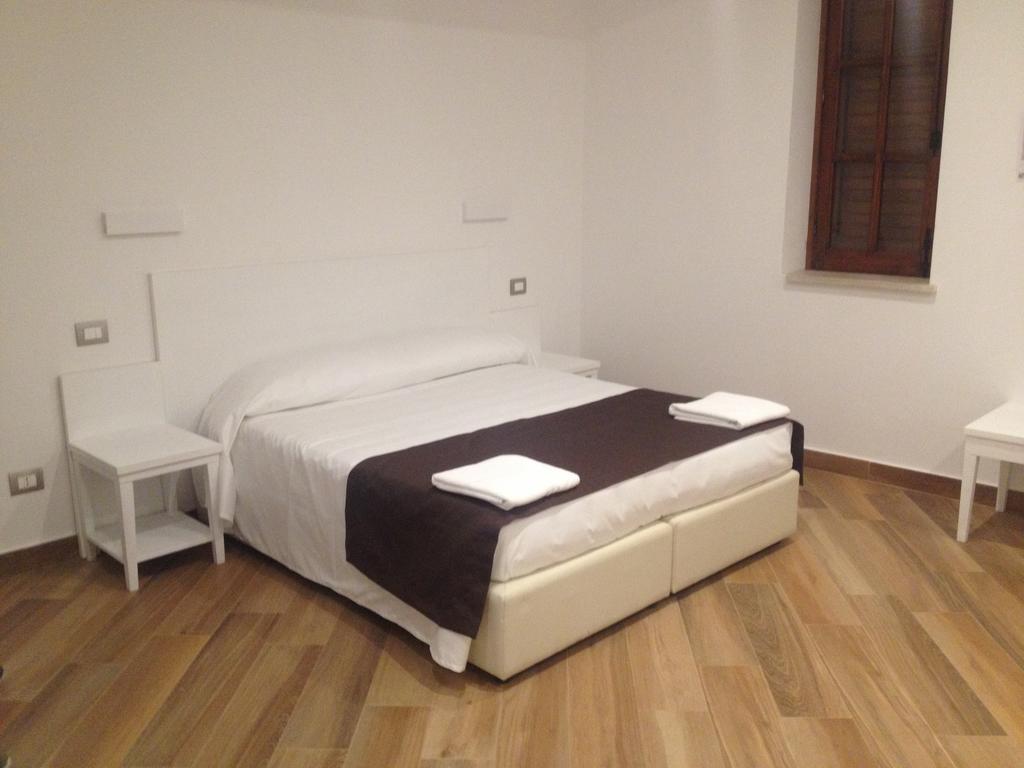 Hotel Il Pirata Cinisi Buitenkant foto