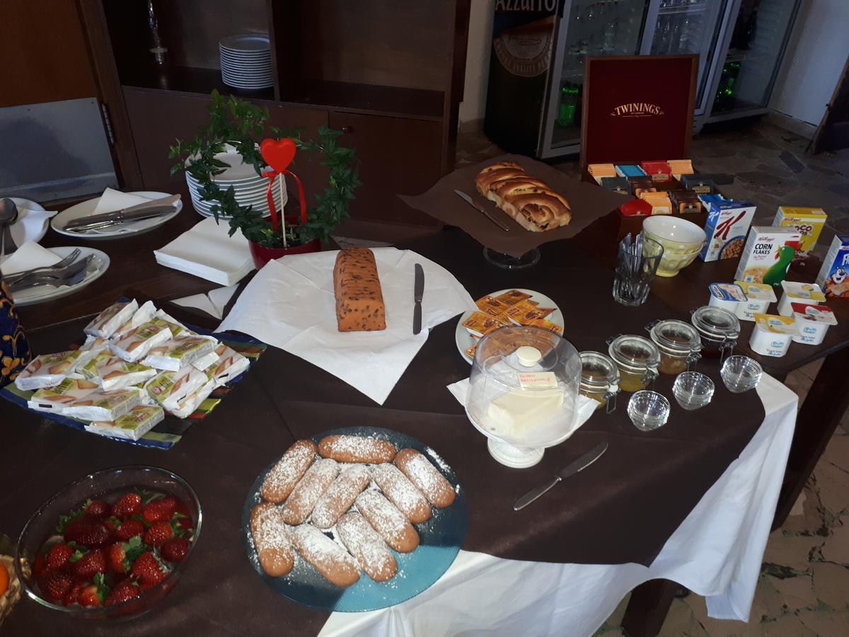 Hotel Il Pirata Cinisi Buitenkant foto